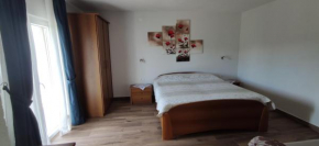 Гостиница Lino Apartments  Ровинь